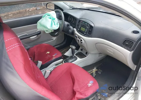 2009 Hyundai Accent Gs из США, поврежденный, VIN KMHCM36C49U112645